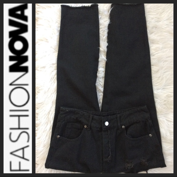 Fashion Nova High Rise Destroyed Jeans - Picture 3 of 7